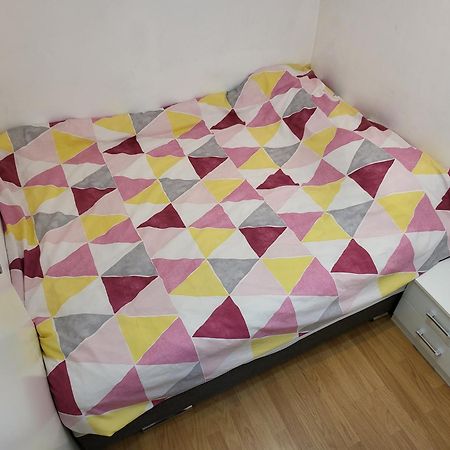 Stan Na Dan Prnjavor, Gajba U Centru Apartman Kültér fotó