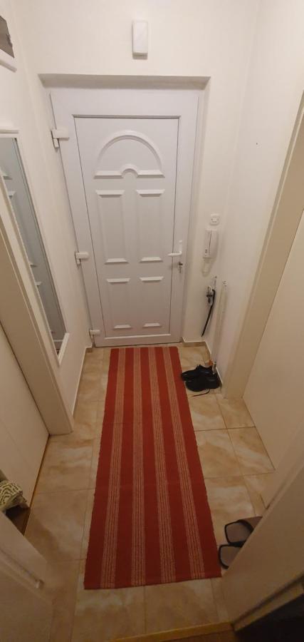 Stan Na Dan Prnjavor, Gajba U Centru Apartman Kültér fotó