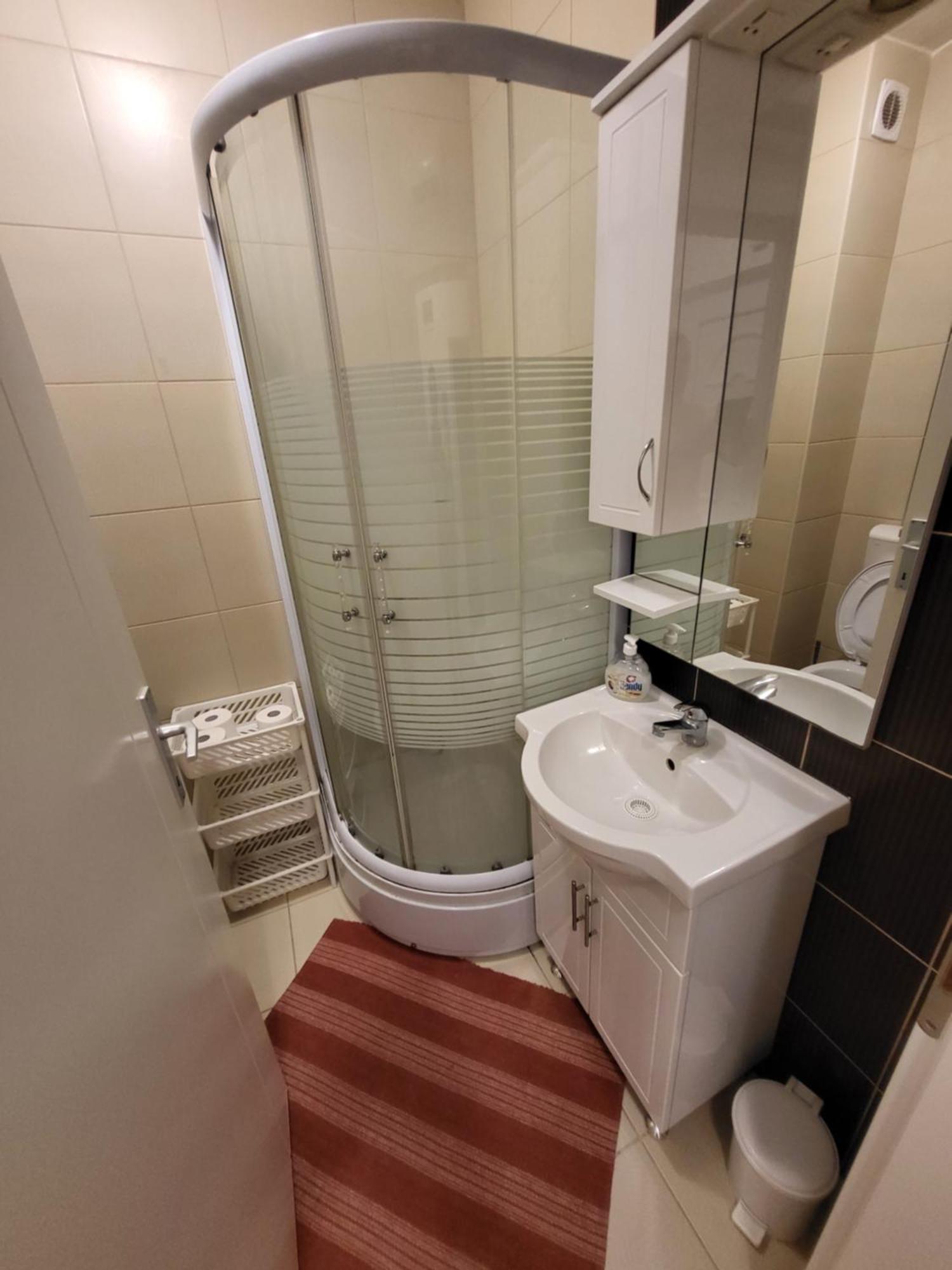 Stan Na Dan Prnjavor, Gajba U Centru Apartman Kültér fotó