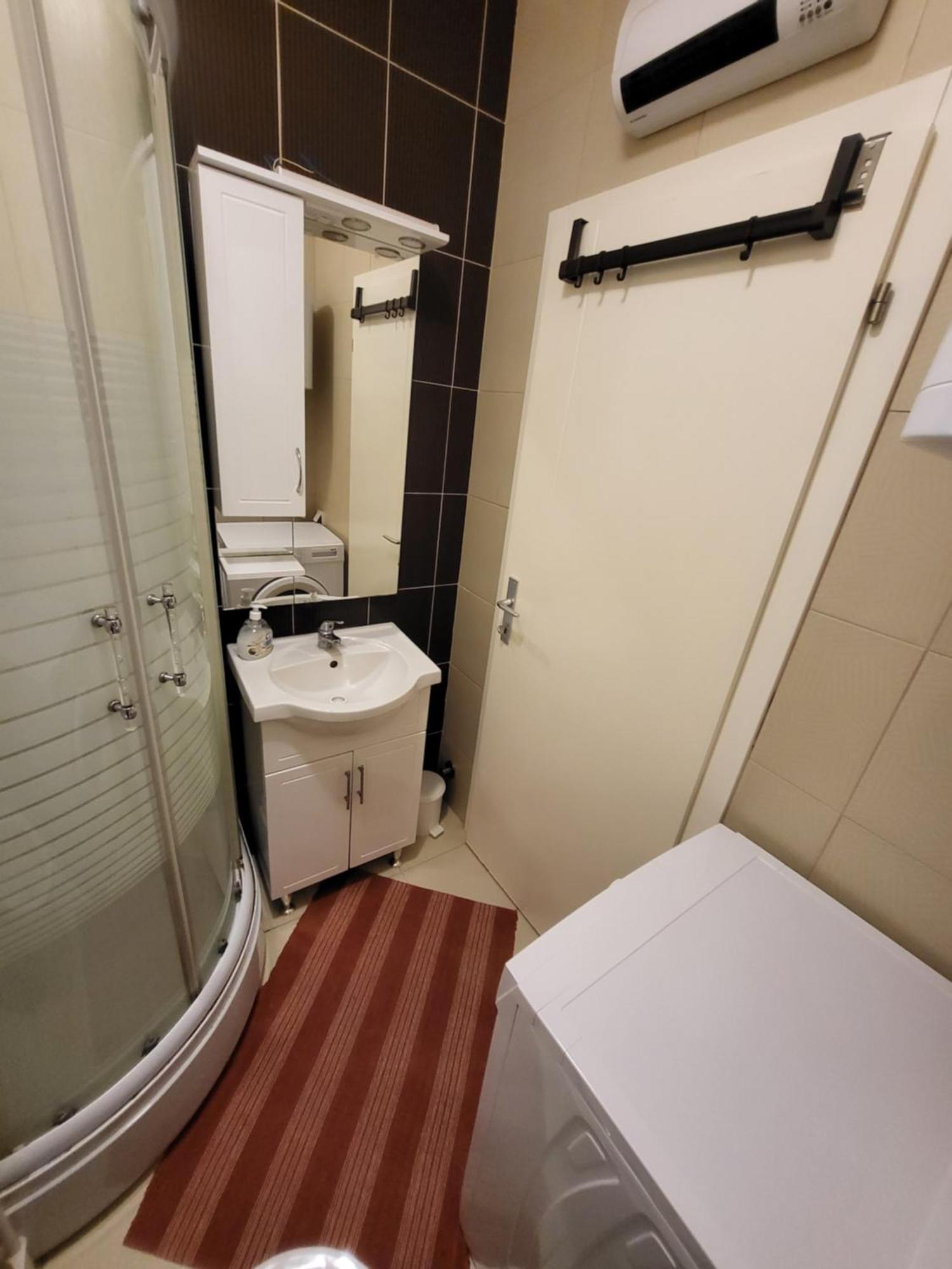 Stan Na Dan Prnjavor, Gajba U Centru Apartman Kültér fotó