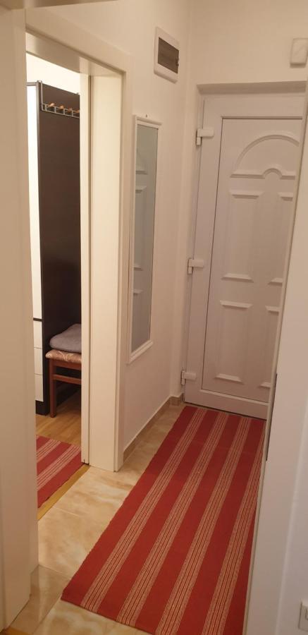 Stan Na Dan Prnjavor, Gajba U Centru Apartman Kültér fotó