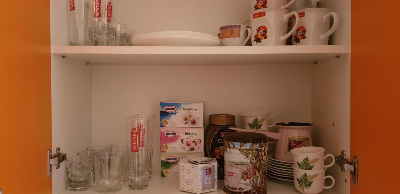 Stan Na Dan Prnjavor, Gajba U Centru Apartman Kültér fotó